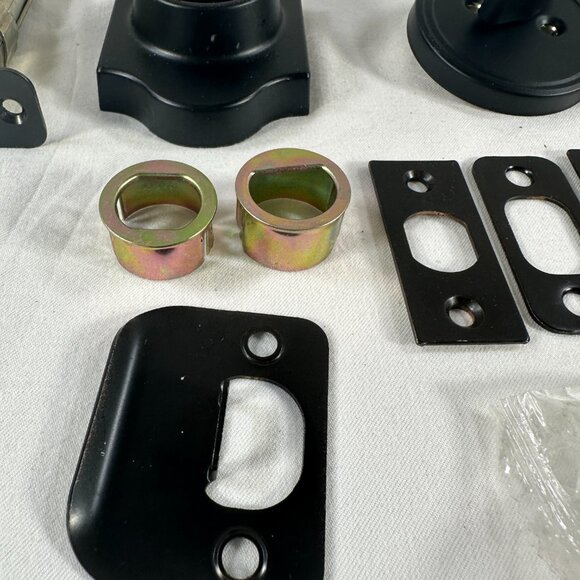 Amazon Basics Single Cylinder Deadbolt Grade-3 Security Door Lock – Matte Black - Picture 3 of 8